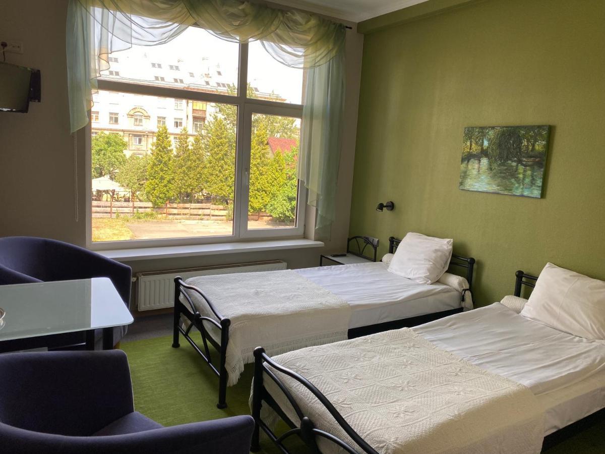 Hotel Kert Free Parking Рига Екстериор снимка