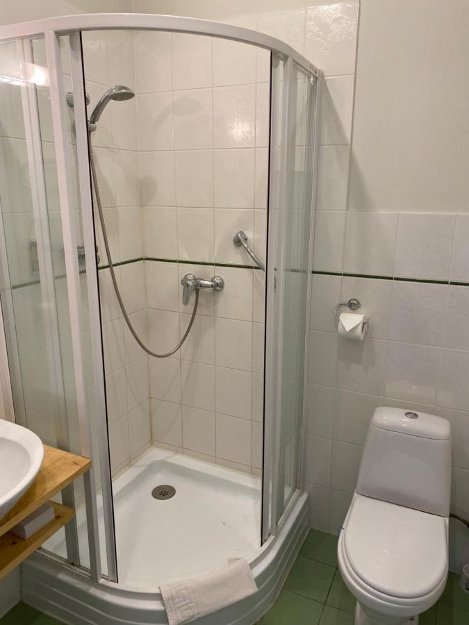 Hotel Kert Free Parking Рига Екстериор снимка