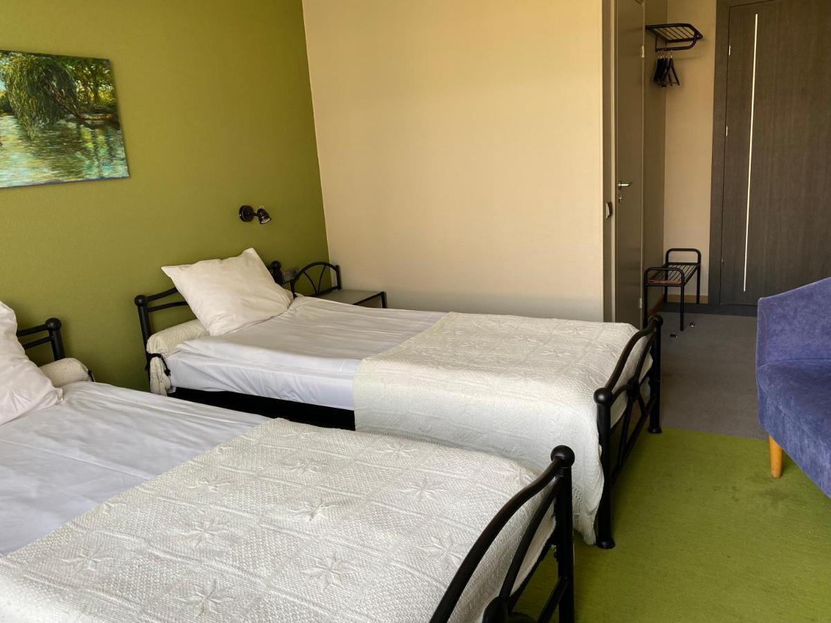Hotel Kert Free Parking Рига Екстериор снимка