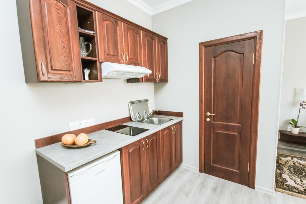 Hotel Kert Free Parking Рига Екстериор снимка